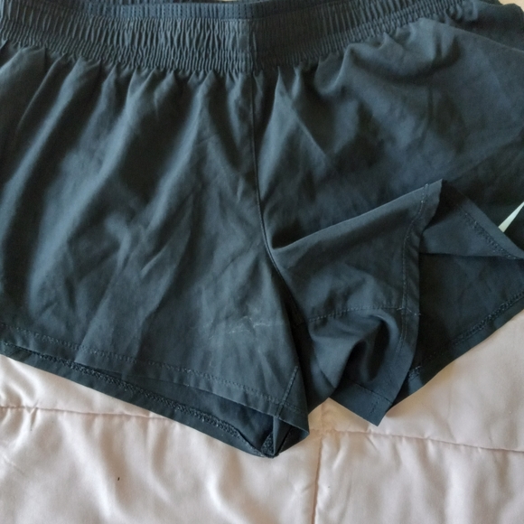 Nike Dri Fit Running Workout Shorts - Picture 5 of 6